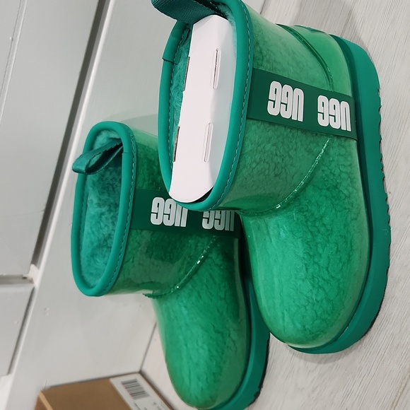 Kids Classic Clear Mini Ugg Boot - Picture 2 of 5